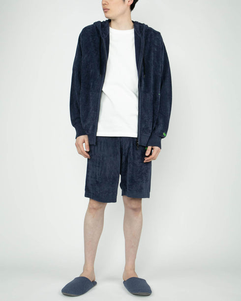 身長183cm / 細身体型 / XLサイズ