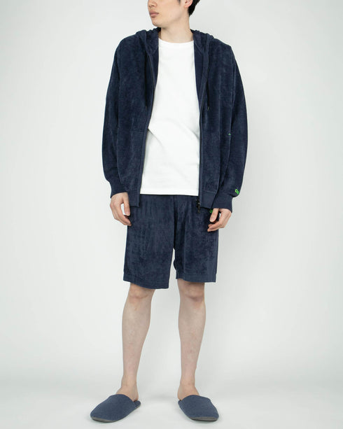 身長183cm / 細身体型 / XLサイズ