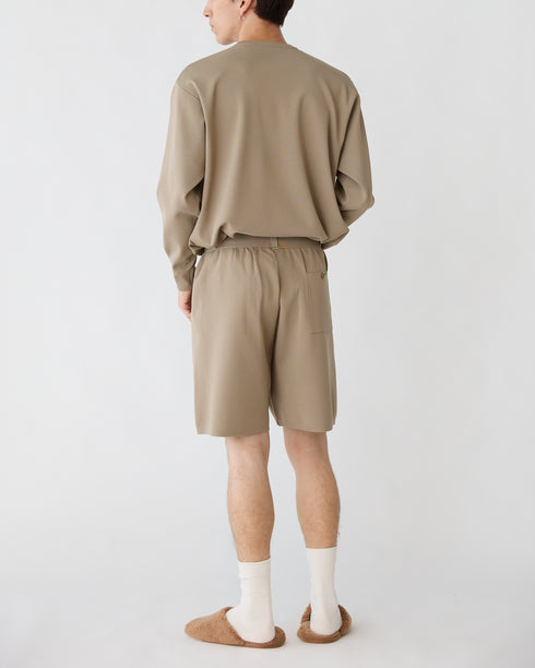 身長182cm/ 細身体型 / Lサイズ